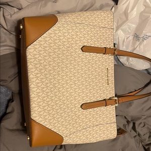 Michael kors tote bag!
